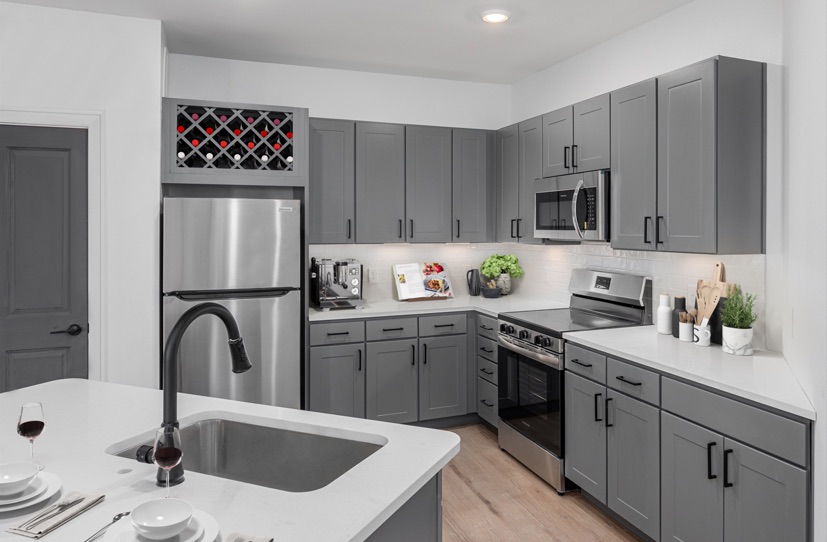 Multi-family kitchen — Framed Savoy in Steel Grey